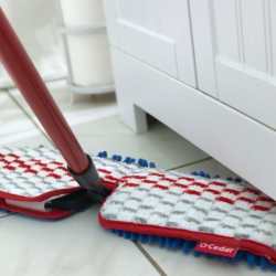 MOP- HARDWOOD FLOOR N' MORE 3 ACTION MOP - Image 4