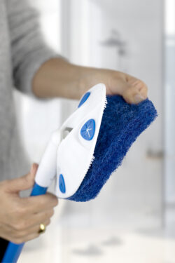 CLOROX TUB & TILE SCRUBBER REFILL - Image 4